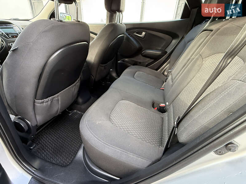 Позашляховик / Кросовер Hyundai ix35 2010 в Млиніві