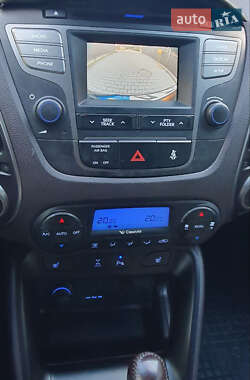 Внедорожник / Кроссовер Hyundai ix35 2013 в 