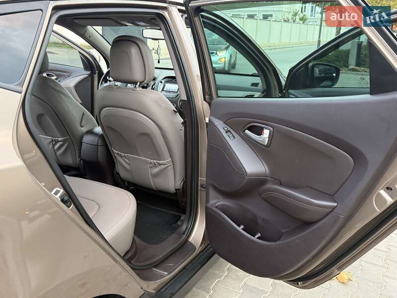 Позашляховик / Кросовер Hyundai ix35 2015 в Одесі