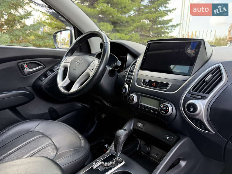 Внедорожник / Кроссовер Hyundai ix35 2011 в Одессе