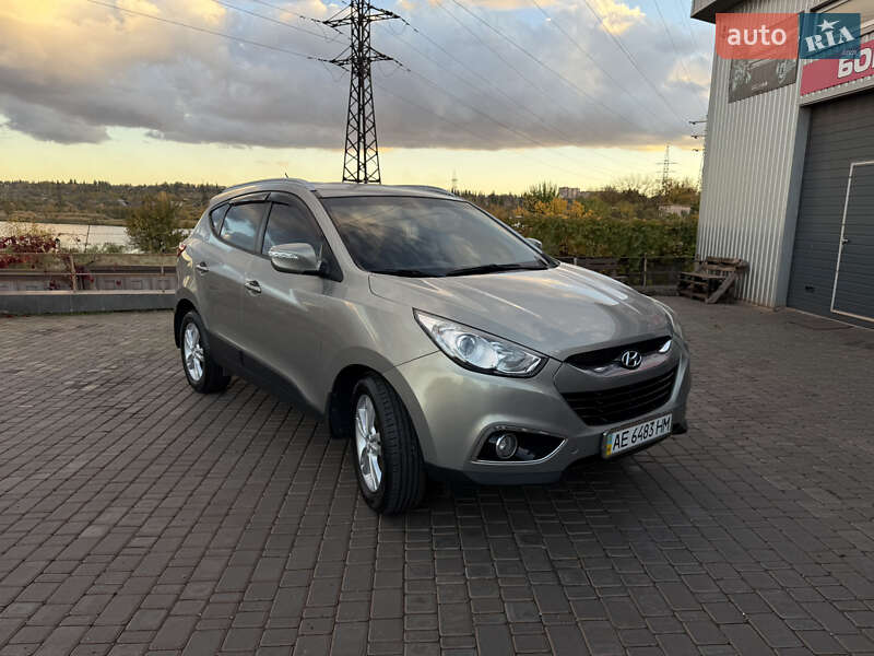 Внедорожник / Кроссовер Hyundai ix35 2010 в Кривом Роге