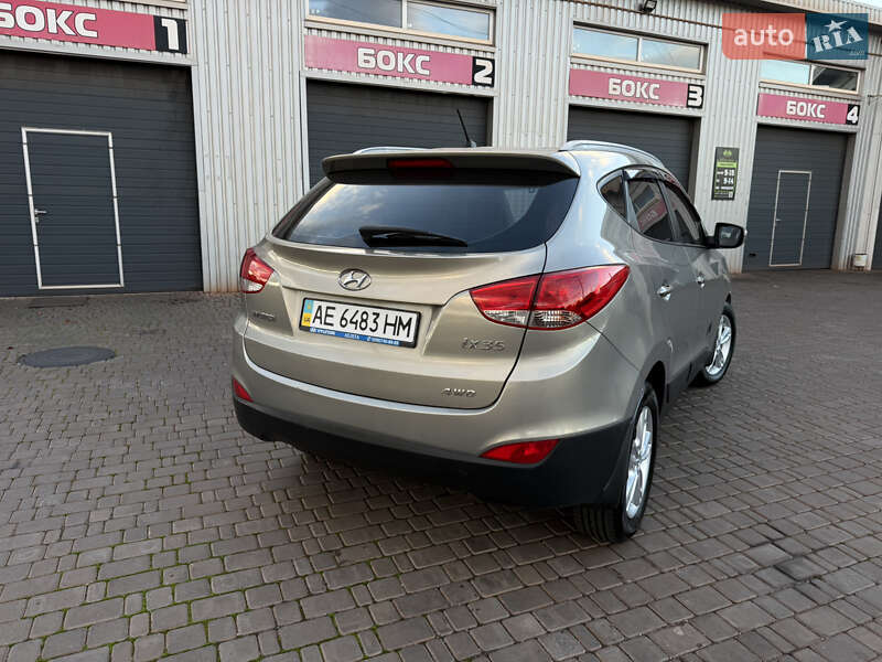 Внедорожник / Кроссовер Hyundai ix35 2010 в Кривом Роге