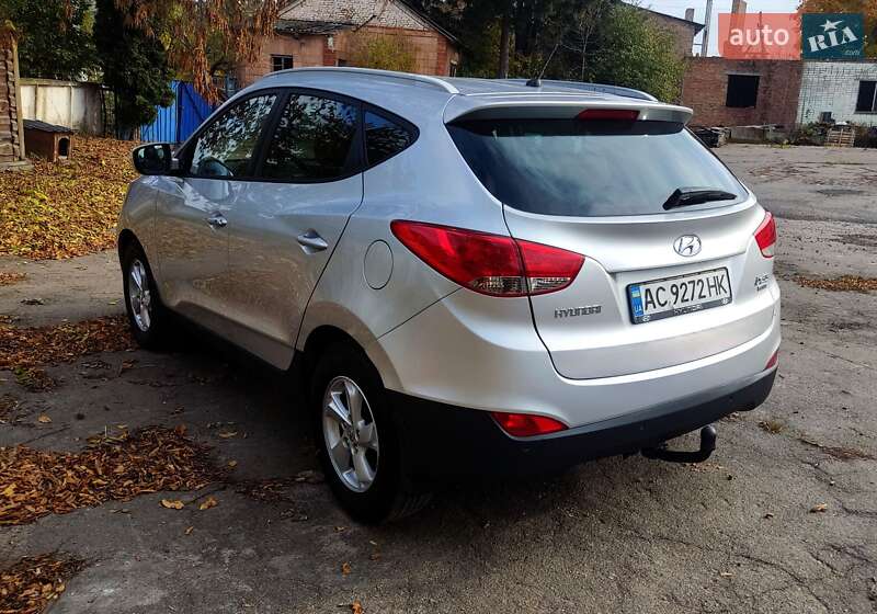 Внедорожник / Кроссовер Hyundai ix35 2010 в Ровно