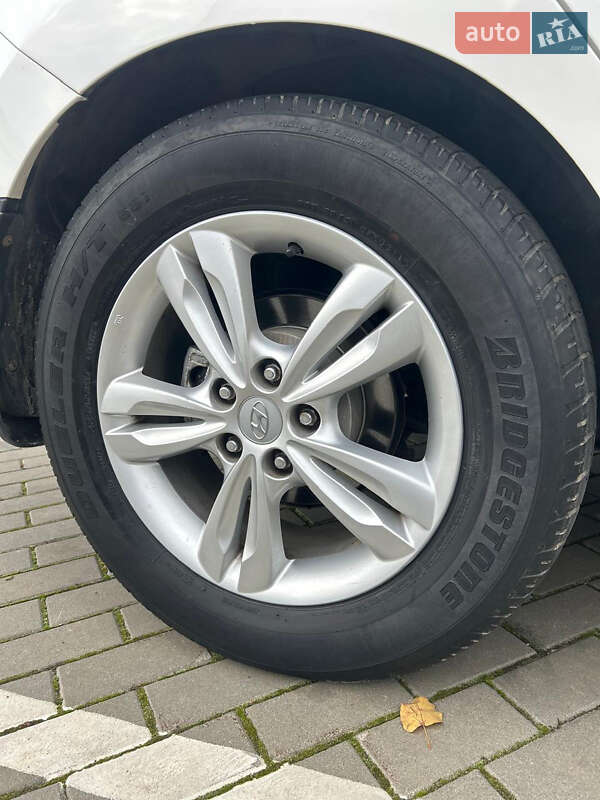 Внедорожник / Кроссовер Hyundai ix35 2012 в Луцке