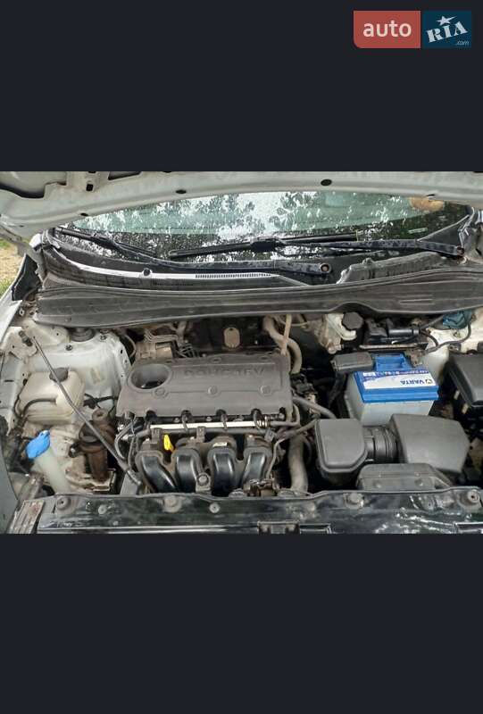 Внедорожник / Кроссовер Hyundai ix35 2010 в Полтаве