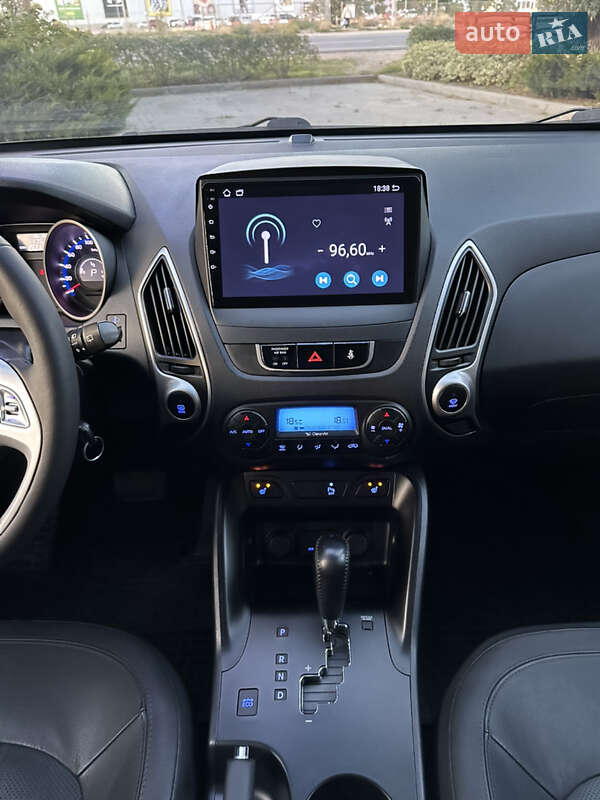 Позашляховик / Кросовер Hyundai ix35 2012 в Одесі