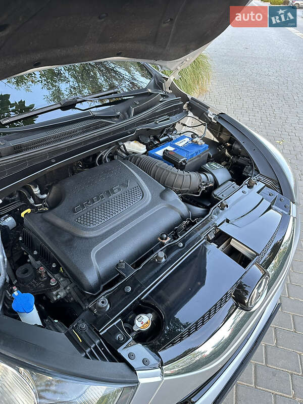 Позашляховик / Кросовер Hyundai ix35 2012 в Одесі