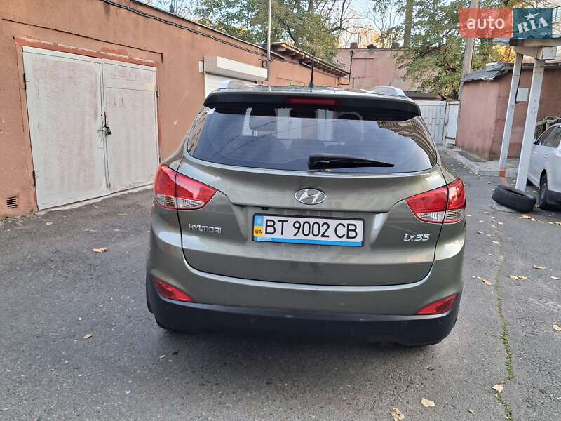 Внедорожник / Кроссовер Hyundai ix35 2011 в Одессе