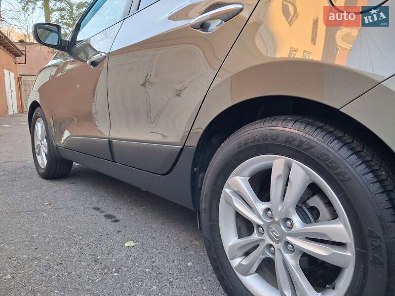 Внедорожник / Кроссовер Hyundai ix35 2011 в Одессе