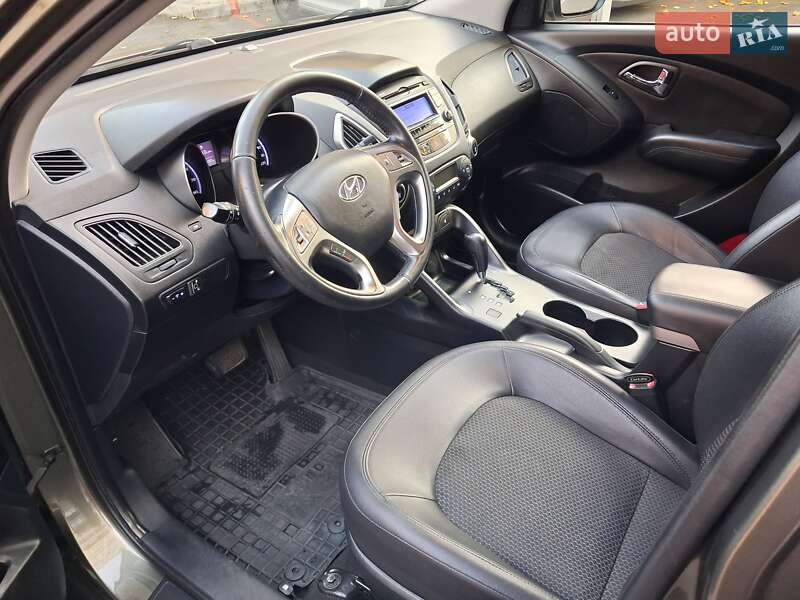 Внедорожник / Кроссовер Hyundai ix35 2011 в Одессе