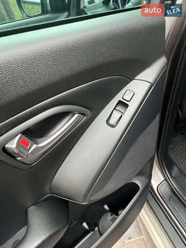 Внедорожник / Кроссовер Hyundai ix35 2015 в Львове