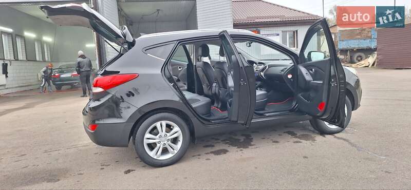 Внедорожник / Кроссовер Hyundai ix35 2014 в Новоархангельске