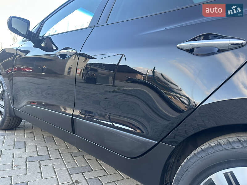 Внедорожник / Кроссовер Hyundai ix35 2014 в Ровно