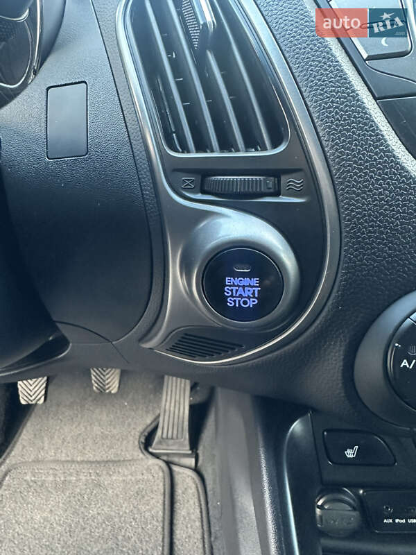 Внедорожник / Кроссовер Hyundai ix35 2014 в Ровно