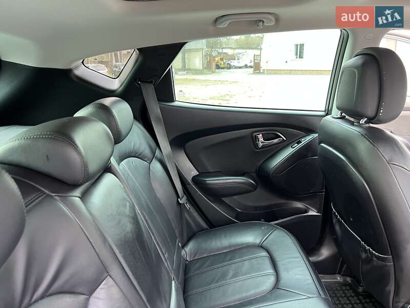 Позашляховик / Кросовер Hyundai ix35 2011 в Радивиліві