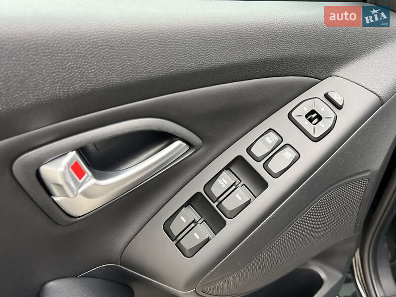 Позашляховик / Кросовер Hyundai ix35 2014 в Луцьку