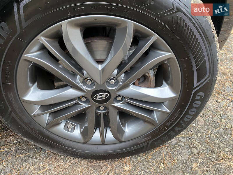 Внедорожник / Кроссовер Hyundai ix35 2015 в Радивилове