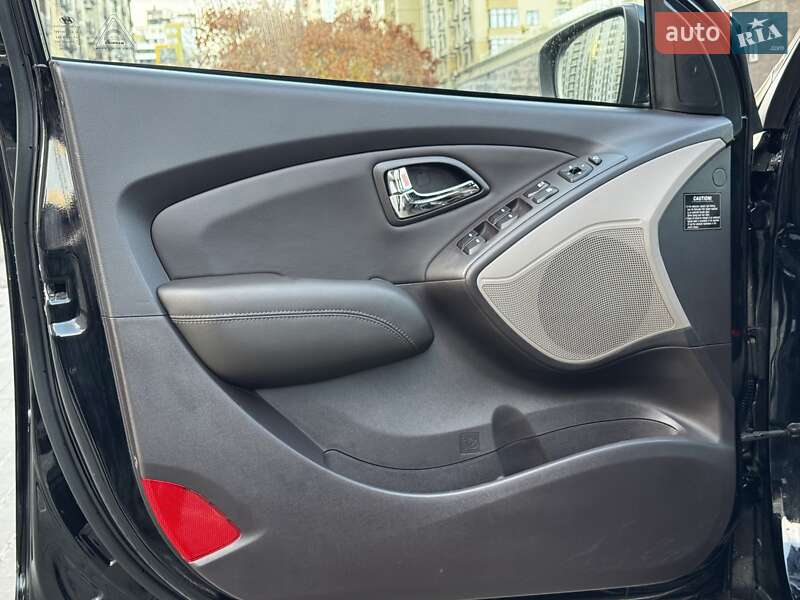 Внедорожник / Кроссовер Hyundai ix35 2011 в Одессе фото 17 Внедорожник / Кроссовер Hyundai ix35 2011 в Одессе