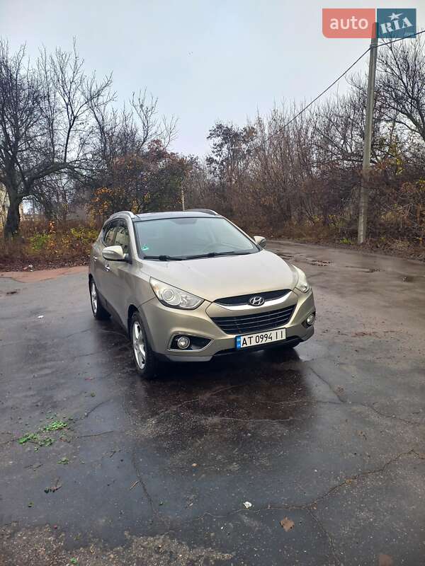 Внедорожник / Кроссовер Hyundai ix35 2010 в Конотопе