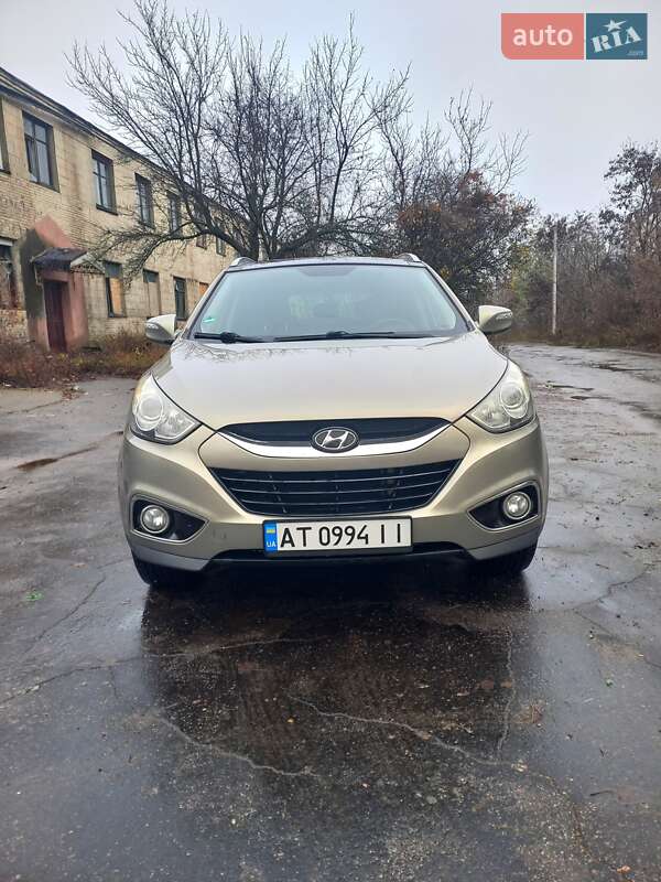 Внедорожник / Кроссовер Hyundai ix35 2010 в Конотопе