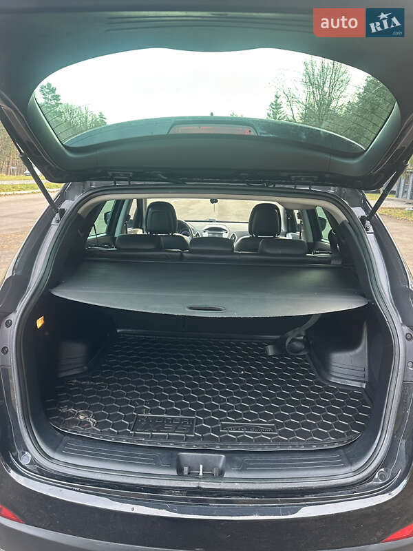 Внедорожник / Кроссовер Hyundai ix35 2010 в Ровно фото 15 Внедорожник / Кроссовер Hyundai ix35 2010 в Ровно