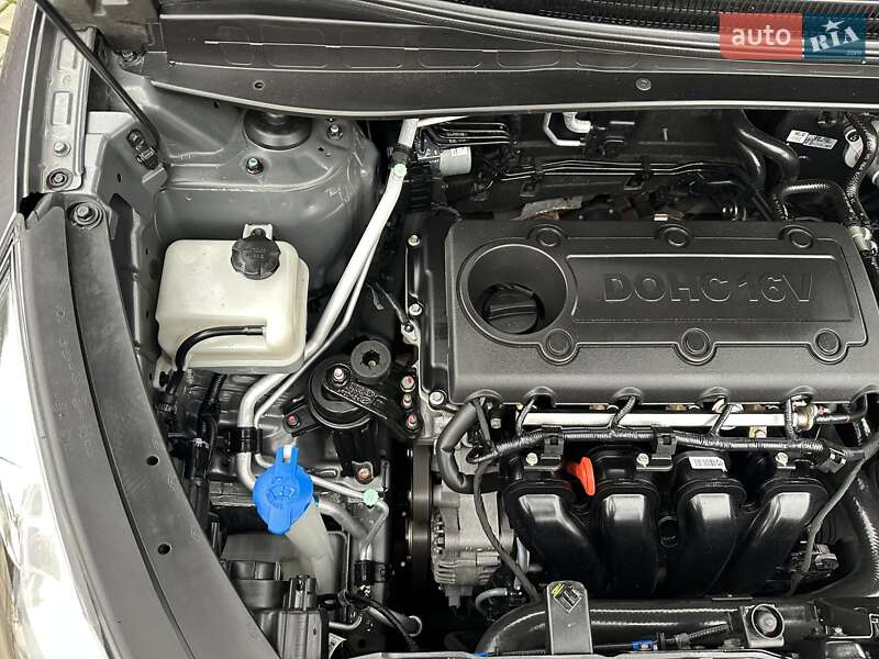 Внедорожник / Кроссовер Hyundai ix35 2011 в Луцке фото 58 Внедорожник / Кроссовер Hyundai ix35 2011 в Луцке