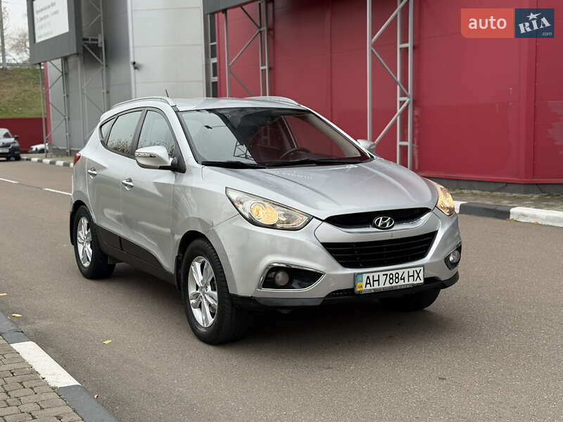 Внедорожник / Кроссовер Hyundai ix35 2010 в Киеве