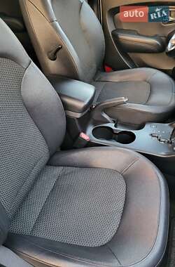 Позашляховик / Кросовер Hyundai ix35 2013 в Харкові