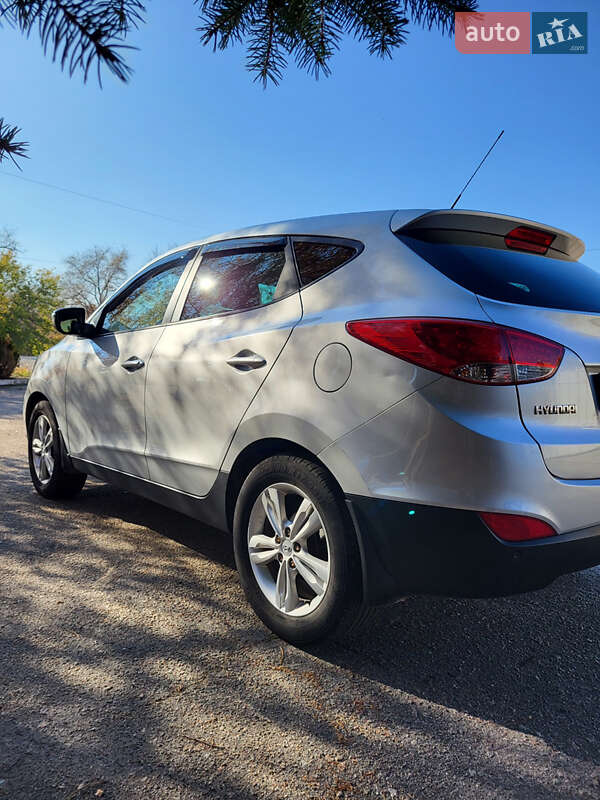 Внедорожник / Кроссовер Hyundai ix35 2011 в Никополе