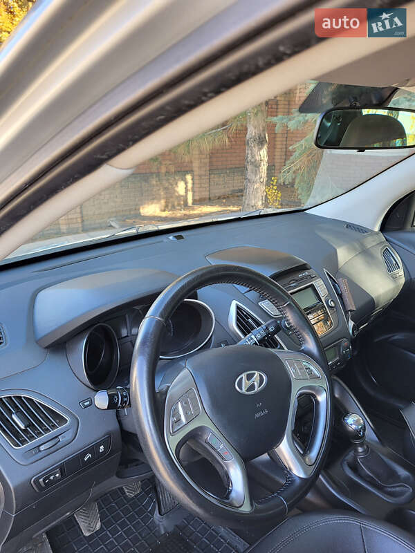 Внедорожник / Кроссовер Hyundai ix35 2011 в Никополе