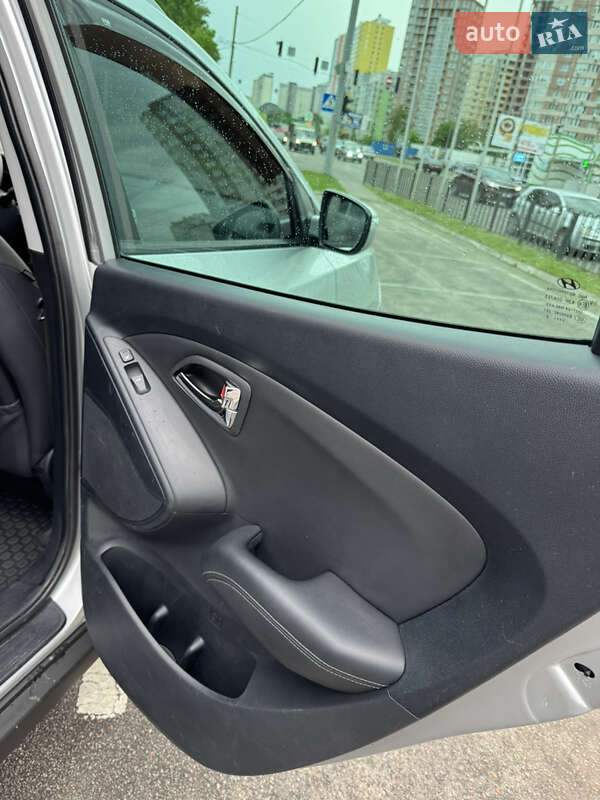 Внедорожник / Кроссовер Hyundai ix35 2012 в Киеве