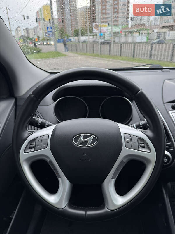 Внедорожник / Кроссовер Hyundai ix35 2012 в Киеве
