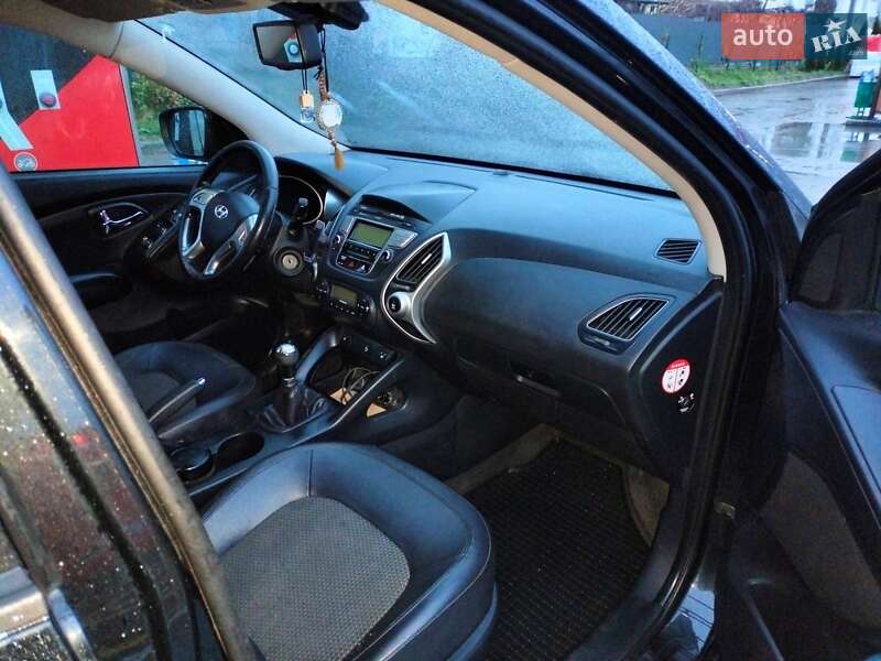 Внедорожник / Кроссовер Hyundai ix35 2010 в Львове