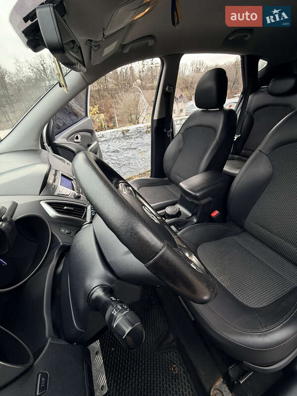 Внедорожник / Кроссовер Hyundai ix35 2011 в Киеве