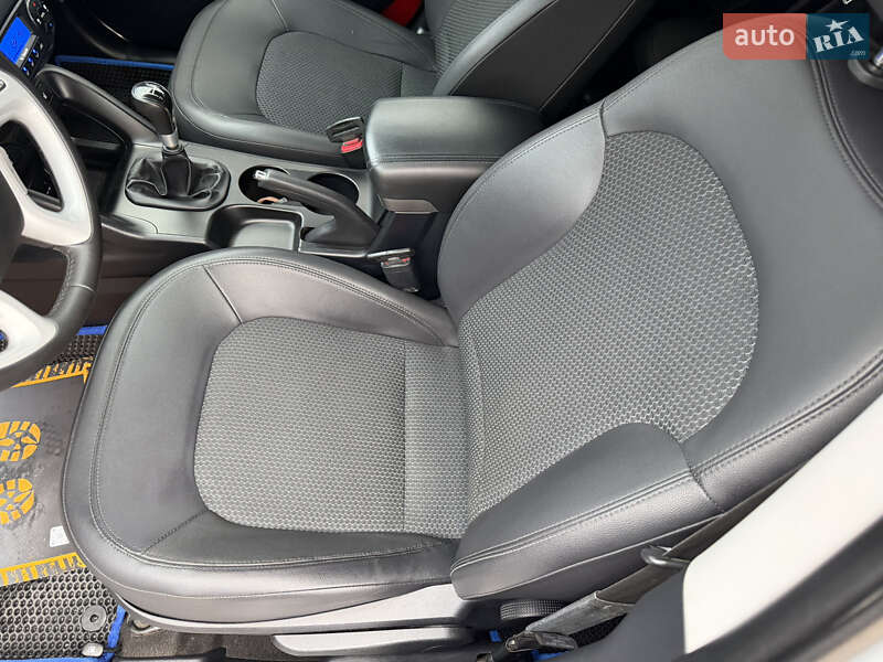 Внедорожник / Кроссовер Hyundai ix35 2011 в Виннице