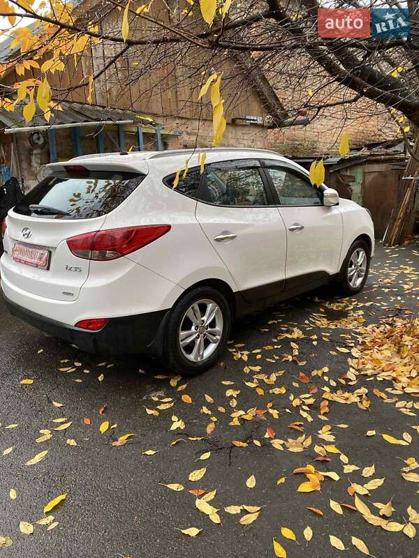 Внедорожник / Кроссовер Hyundai ix35 2011 в Ровно
