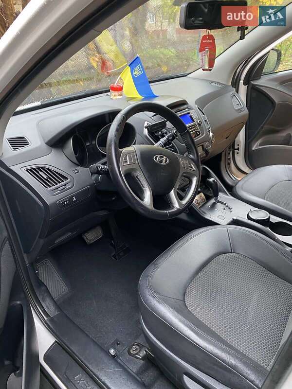 Внедорожник / Кроссовер Hyundai ix35 2011 в Ровно