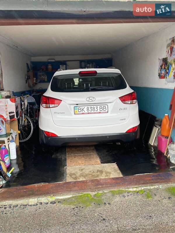 Внедорожник / Кроссовер Hyundai ix35 2011 в Ровно