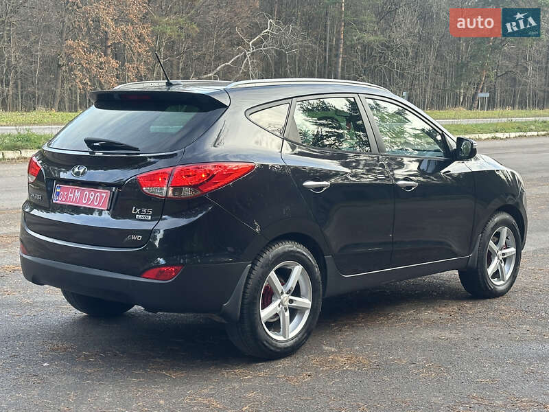 Внедорожник / Кроссовер Hyundai ix35 2010 в Ровно