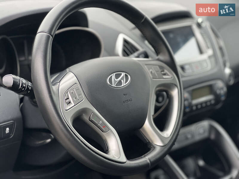 Внедорожник / Кроссовер Hyundai ix35 2011 в Луцке