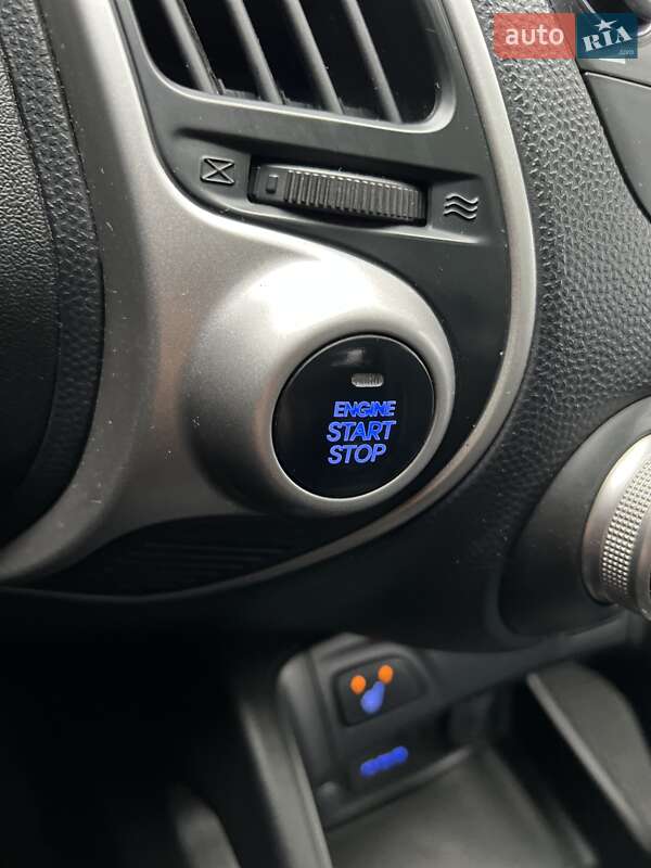 Внедорожник / Кроссовер Hyundai ix35 2011 в Львове