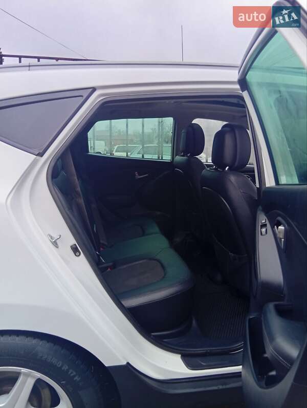 Позашляховик / Кросовер Hyundai ix35 2011 в Житомирі