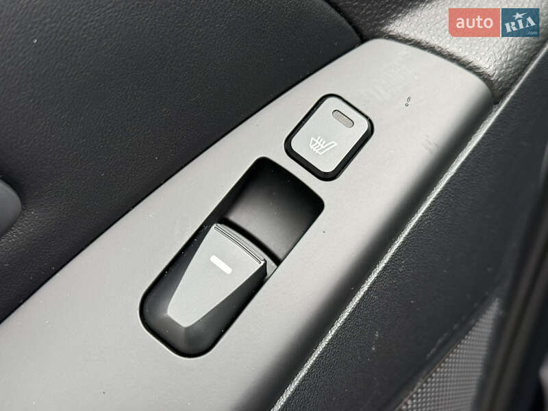 Внедорожник / Кроссовер Hyundai ix35 2015 в Ровно