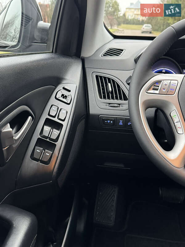 Внедорожник / Кроссовер Hyundai ix35 2013 в Ровно фото 42 Внедорожник / Кроссовер Hyundai ix35 2013 в Ровно