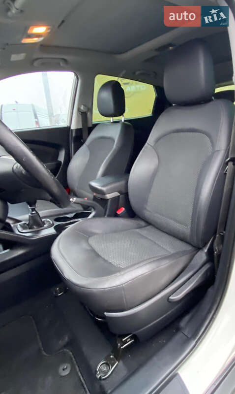 Внедорожник / Кроссовер Hyundai ix35 2012 в Ровно