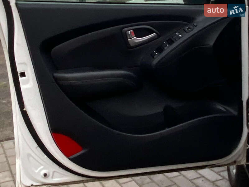 Внедорожник / Кроссовер Hyundai ix35 2012 в Ровно