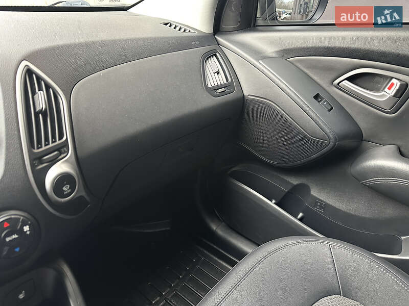 Позашляховик / Кросовер Hyundai ix35 2011 в Львові фото 28 Позашляховик / Кросовер Hyundai ix35 2011 в Львові