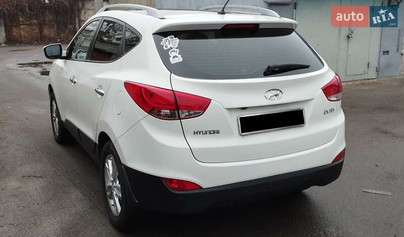 Внедорожник / Кроссовер Hyundai ix35 2010 в Киеве