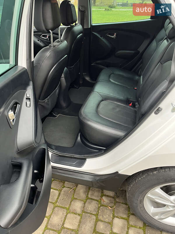 Внедорожник / Кроссовер Hyundai ix35 2012 в Луцке