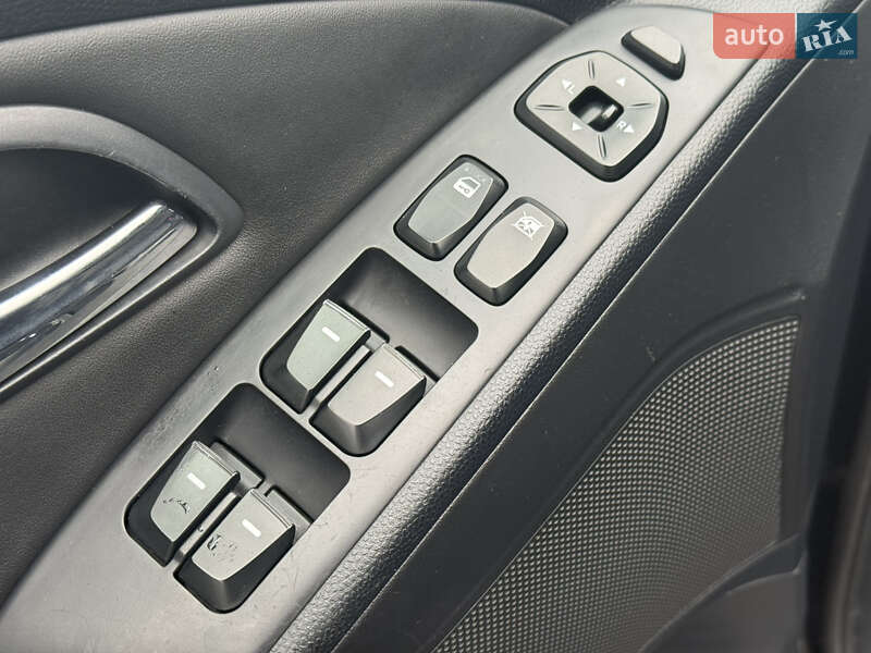 Позашляховик / Кросовер Hyundai ix35 2012 в Рівному